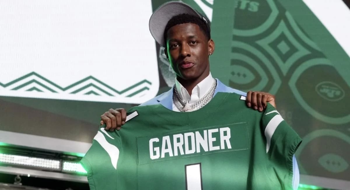 New York Jets Rookie Ahmad ‘Sauce’ Gardner Announces He’s Going Back to College [Photos]