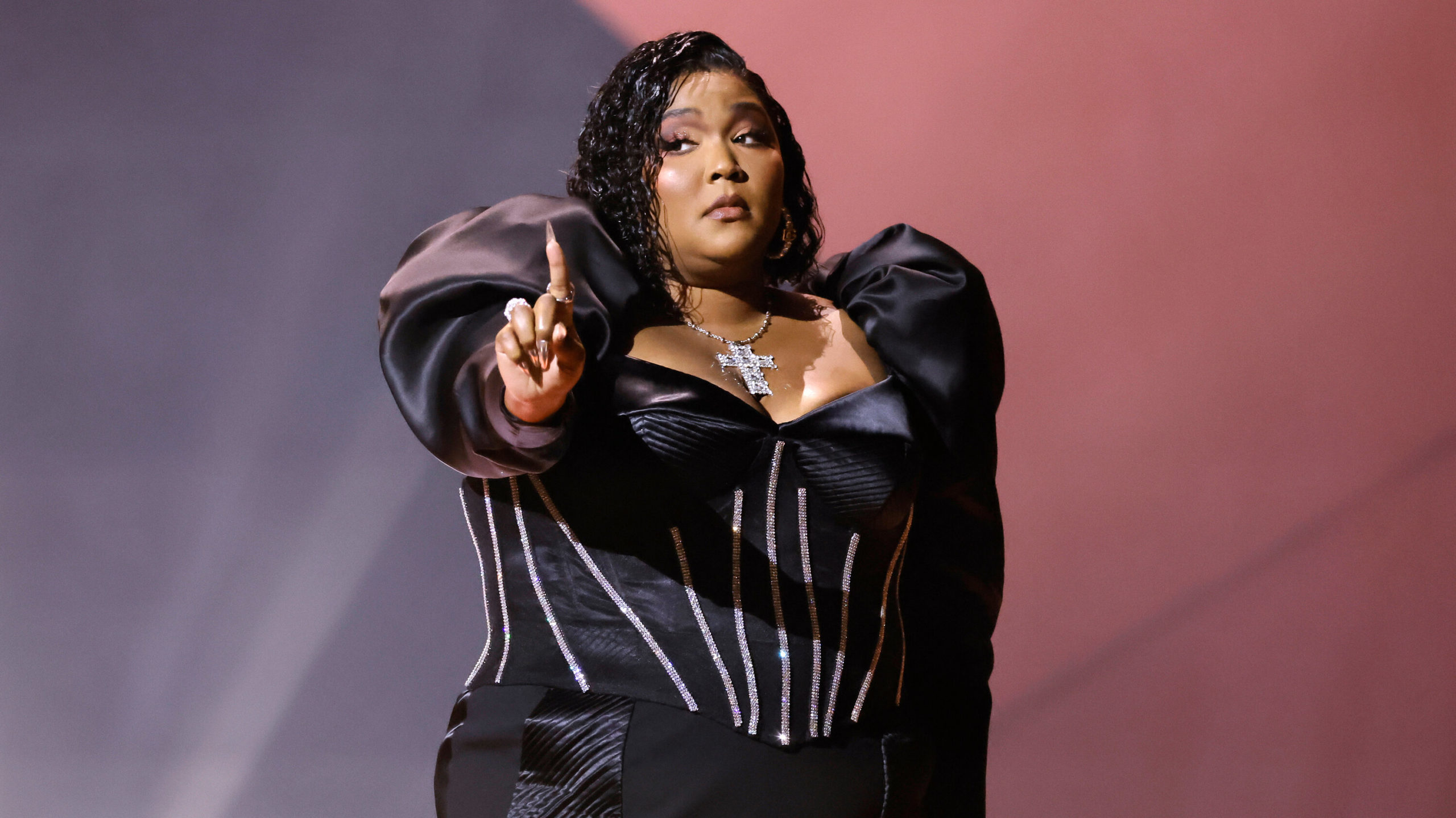 Lizzo Is So Irate With The ‘Daily’ Posts About Her Being ‘Fat’ That She’s Thought About ‘Quitting’: ‘Man, F*ck Y’all’