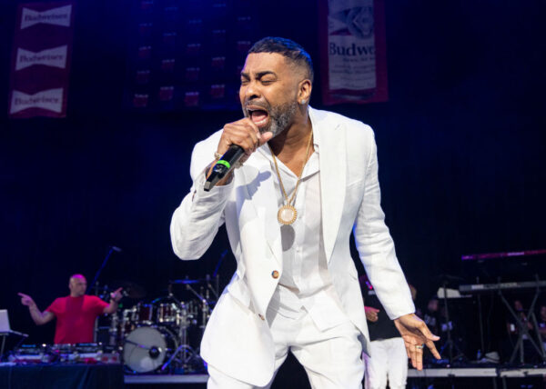 Ginuwine Fell Off The Stage During His Lovers & Friends Set, Nearly Taking Out His ASL Interpreter [Video]