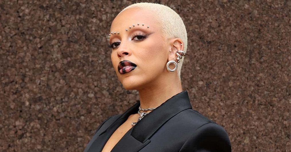 Doja Cat Reveals Skeleton Back Tattoo [Photos]