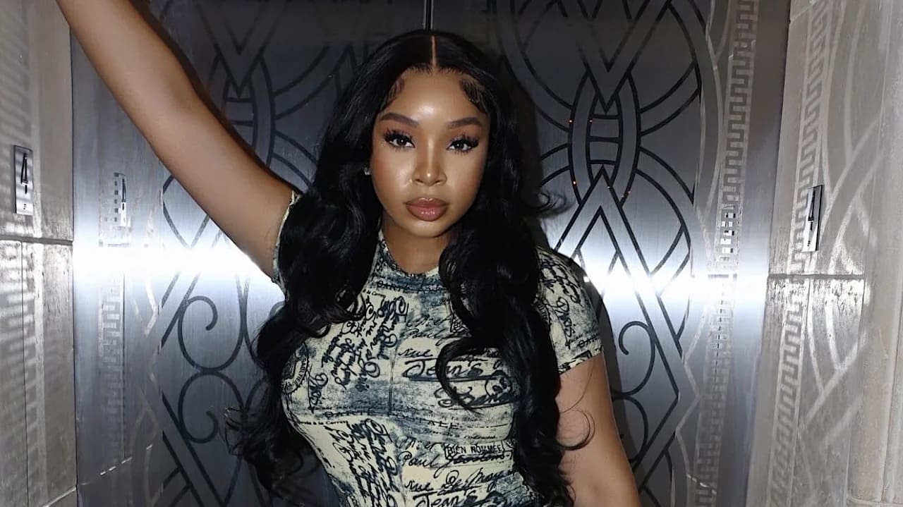 Lightskin Keisha Shows Off Baby Bump In Pregnancy Announcement [Photos]