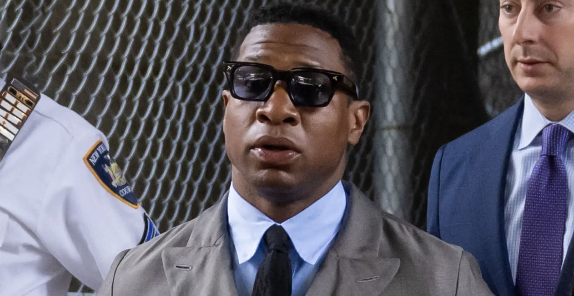 Jonathan Majors Break Up Fight Between Two High School Students at In-N-Out [Video]