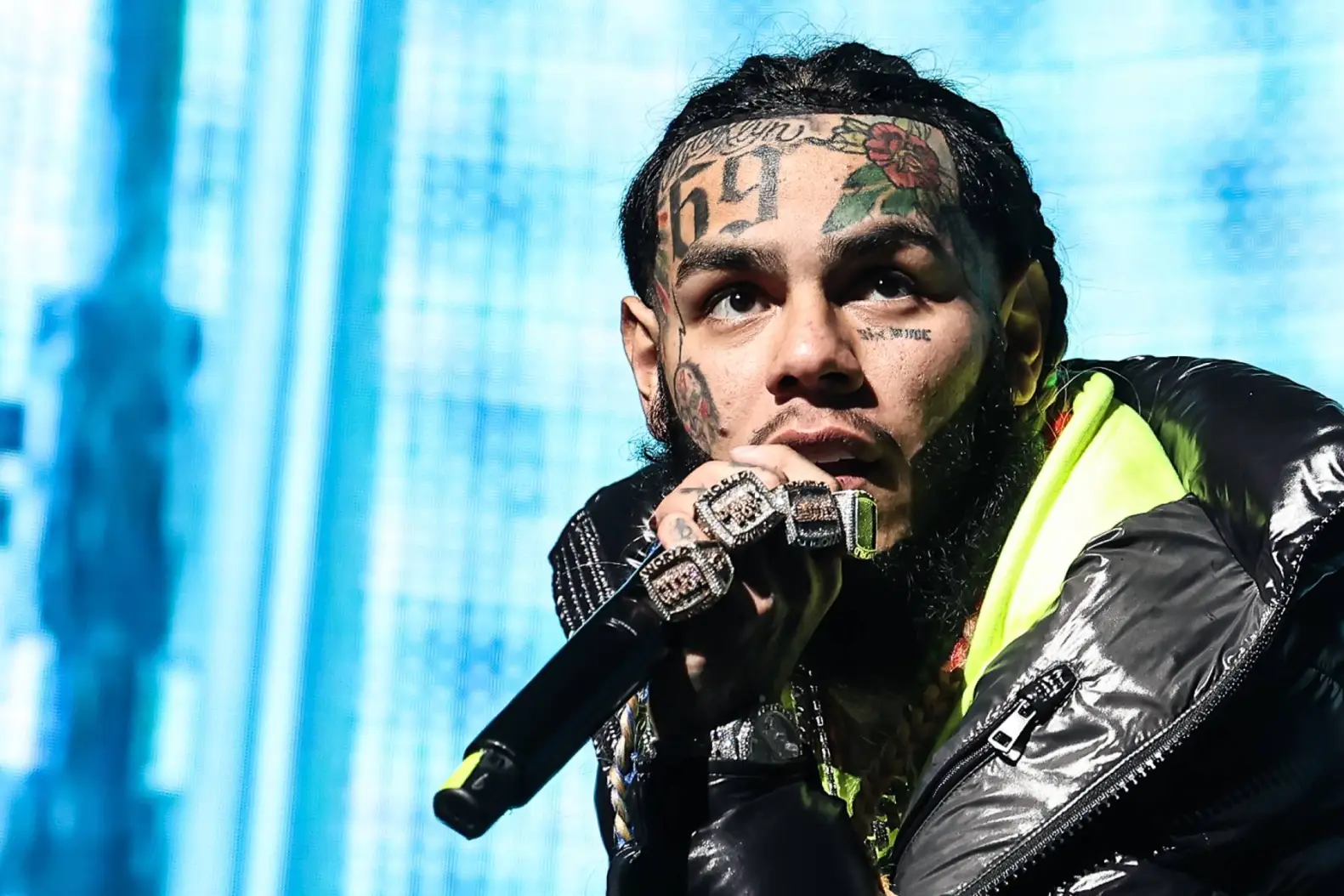 Tekashi 6ix9ine Facing His Bank Accounts Being Seized Over $120k Credit Card Debt Following Arrest in Dominican Republic