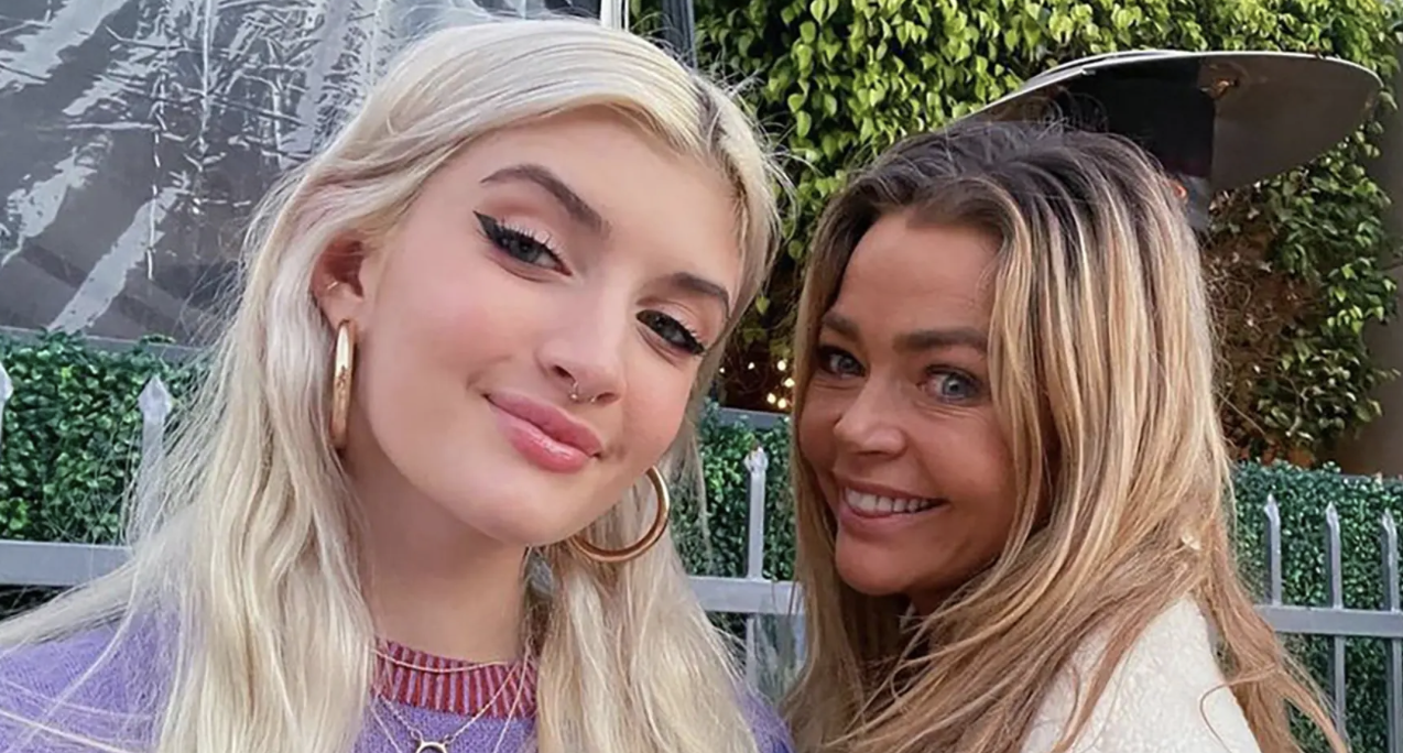 19 Year Old Blonde Porn Star - Denise Richards Slammed for Collaborating with 19-Year-Old Daughter Sami  Sheen on OnlyFans | lovebscott.com