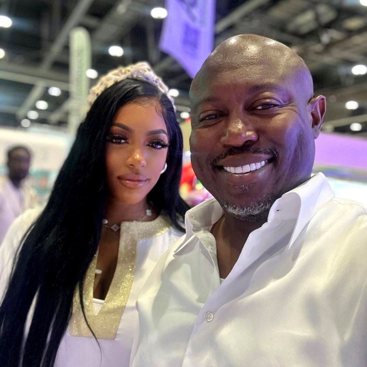 Say What Now? Porsha Williams’ Ex Simon Reveals Alleged ‘Threatening Text’ From ‘RHOA’ Star in Bitter Divorce War