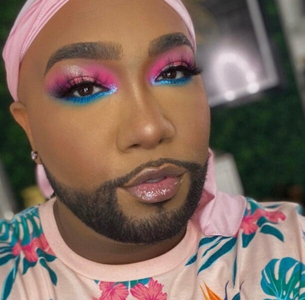 male makeup influencer byron shears