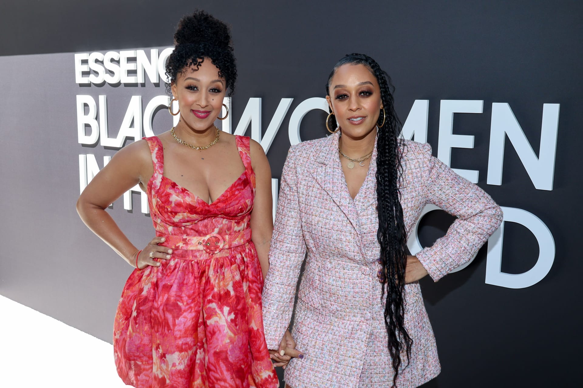 Tia Mowry Denies Rift with Twin Sister Tamera and Explains Why She’s Not on Her New Reality TV Show [Video]