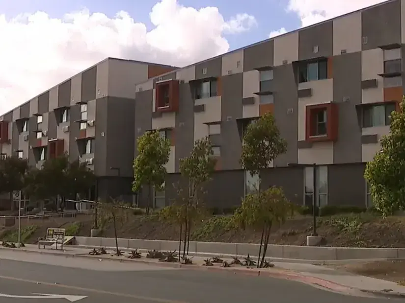 Say What Now? Woman Tossed Boyfriend’s Things Off Third-Floor Balcony, So He Threw Her Over, Killing Her [Video]