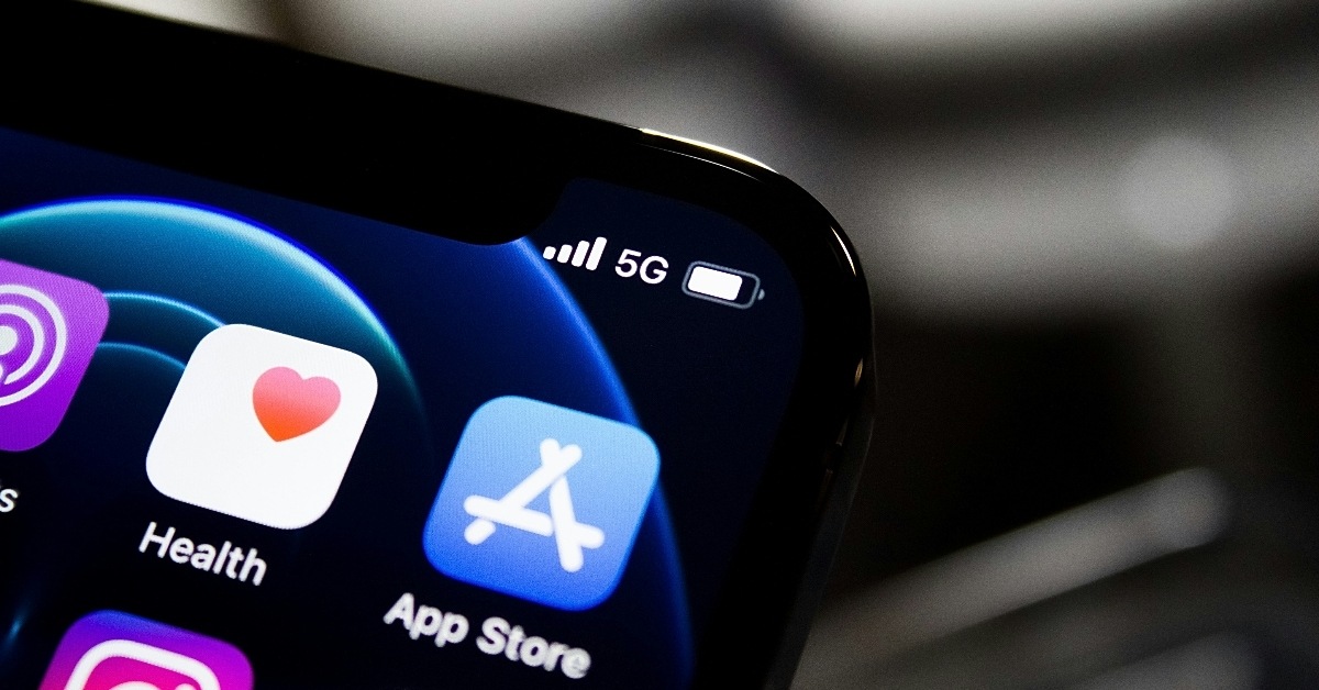 Apple Removes Sniffies From the App Store and Queer Folks Are Pissed