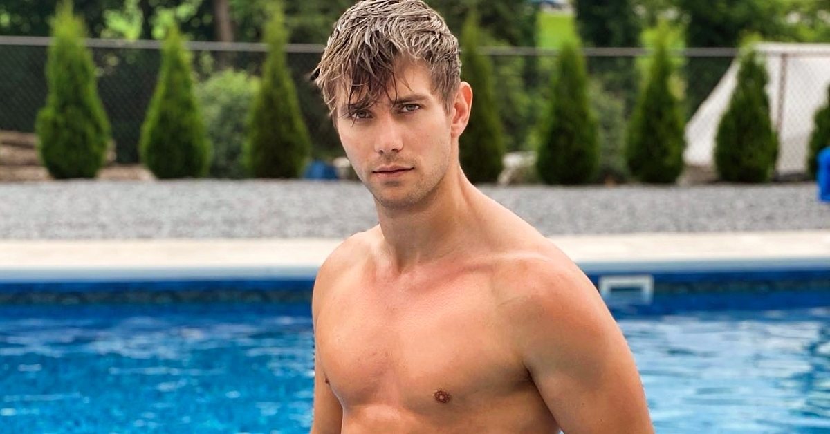 Donald Zieben-Hood poses on Instagram