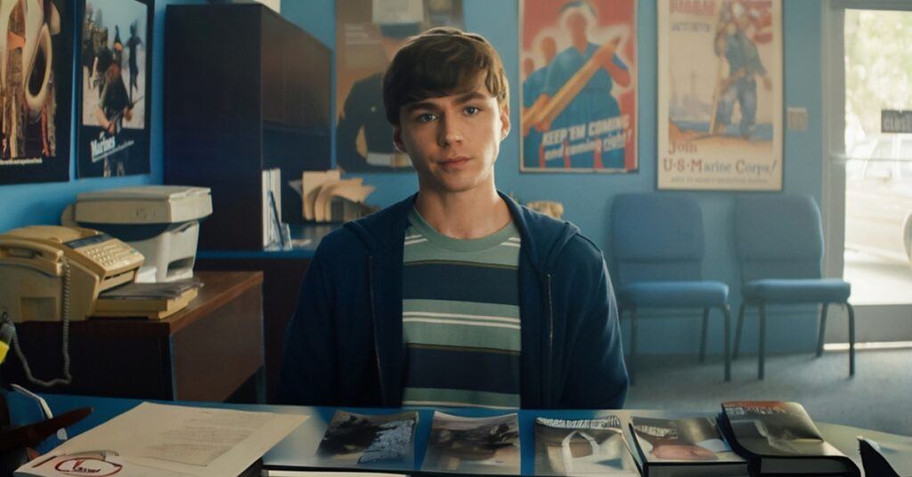 Miles Heizer appears in 'BOOTS'