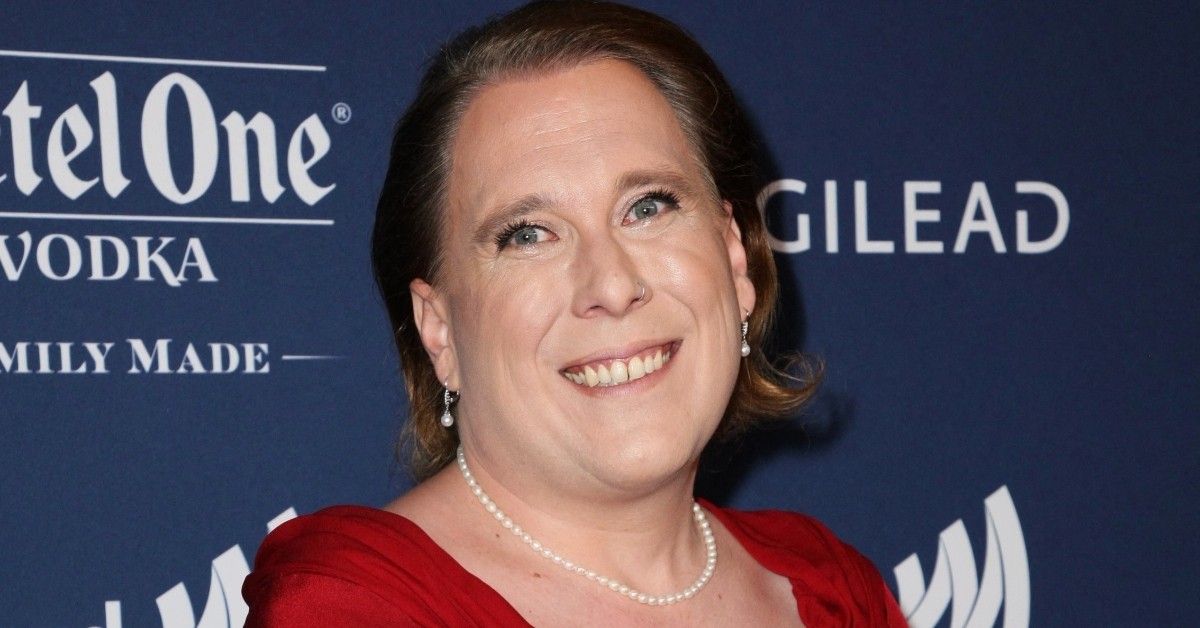 Amy Schneider walks red carpet