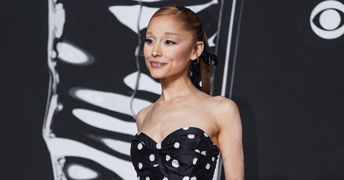 Ariana Grande Thanks Gay People In VMA Speech